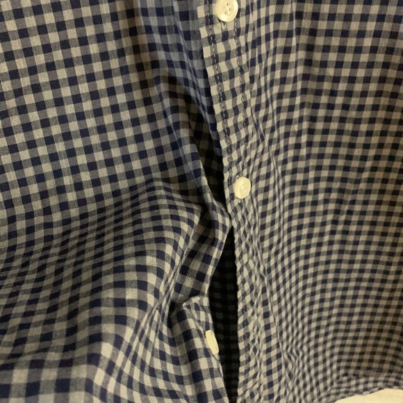OLD NAVY BLUE PLAID BUTTON DOWN SHIRT - Picture 3 of 5